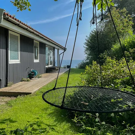 True Atmosphere With Sea View And *