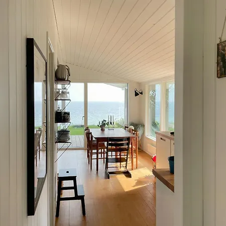 True Atmosphere With Sea View And بيت للعطل