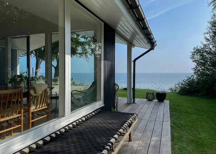 True Atmosphere With Sea View And 度假居 Idestrup